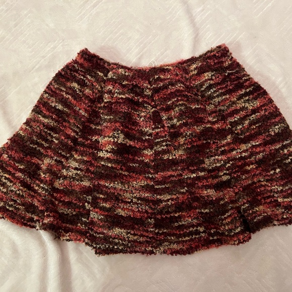Gab & Kate Annie Skirt Short Knit Berry Colors Size Medium NWT MIXOLOGY - Picture 3 of 7